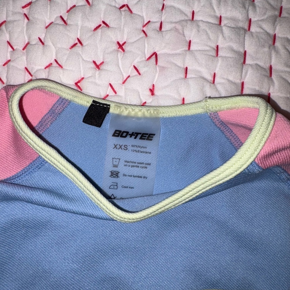 Bo+Tee Color Block Top - Picture 2 of 2